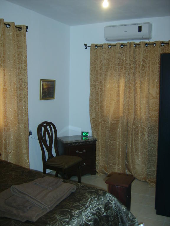 Jerusalem Hills Inn Abu Ghaush Quarto foto