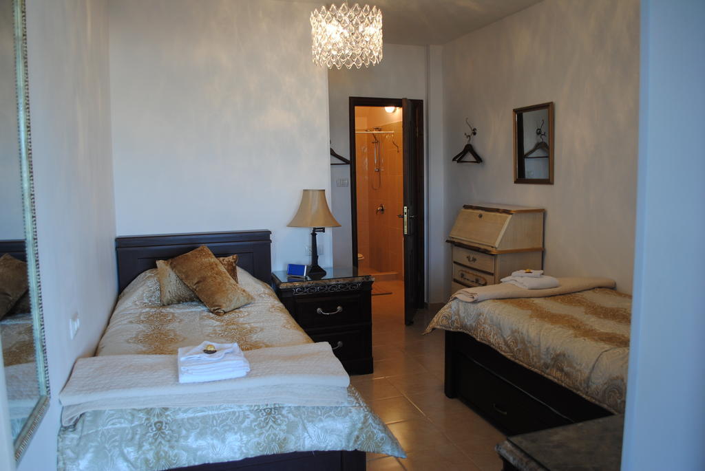 Jerusalem Hills Inn Abu Ghaush Quarto foto